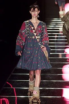 Look 16